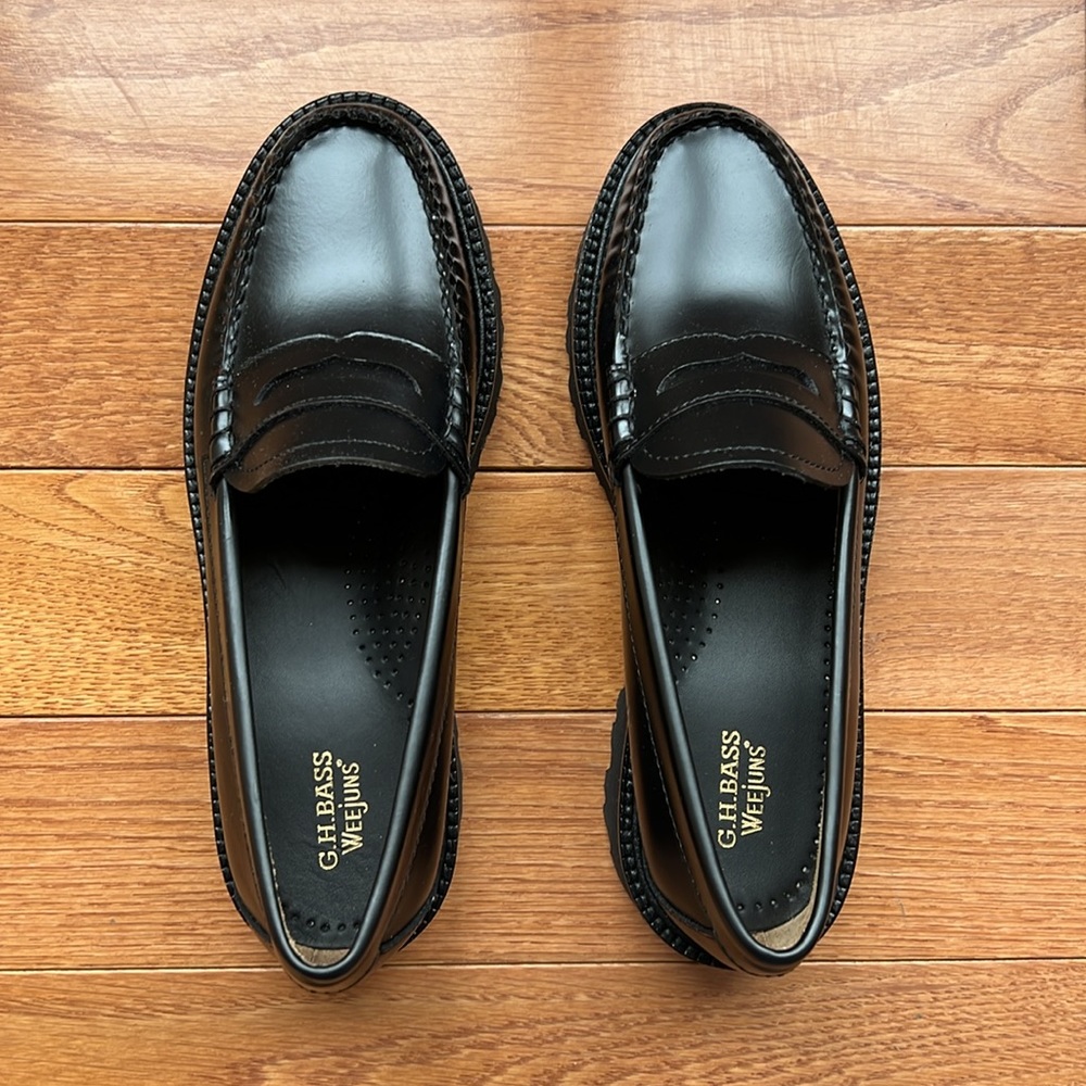 G.H. Bass Whitney Super Lug penny loafer- Black Size 7.5 M
